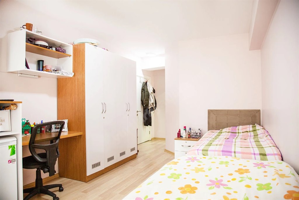 Betav F�rat Kara K�z  Yurtlar� ( F�nd�kzade )