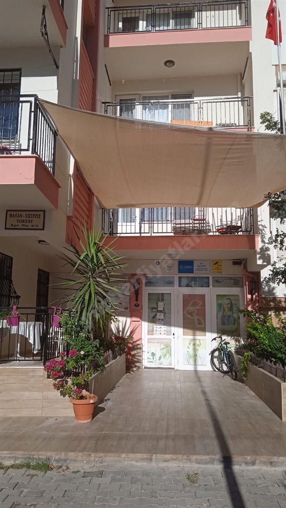 �zel Bornova Erkek ��renci Yurdu