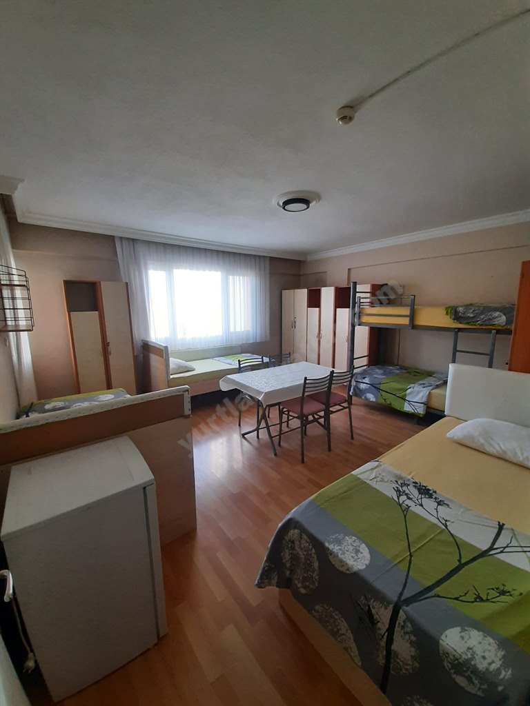 �zel Bornova Erkek ��renci Yurdu