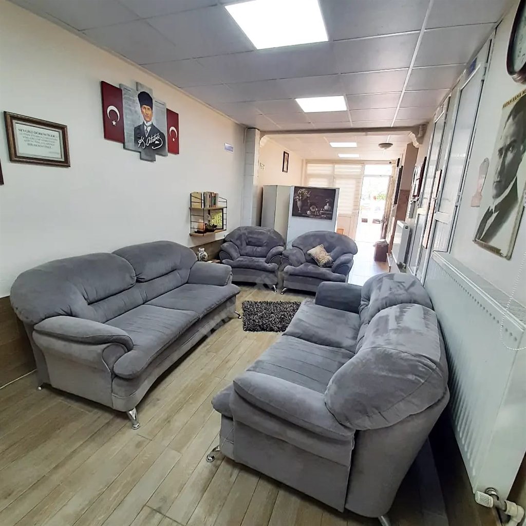 �zel Bornova Erkek ��renci Yurdu