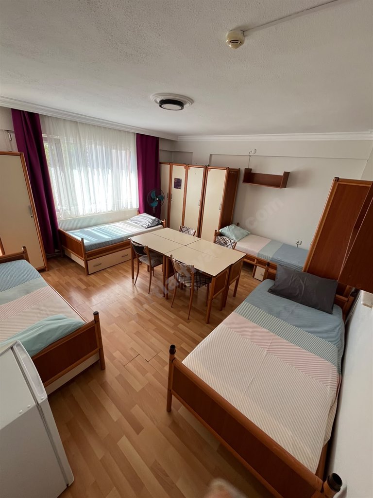 �zel Bornova Erkek ��renci Yurdu - 4 Ki�ilik 4