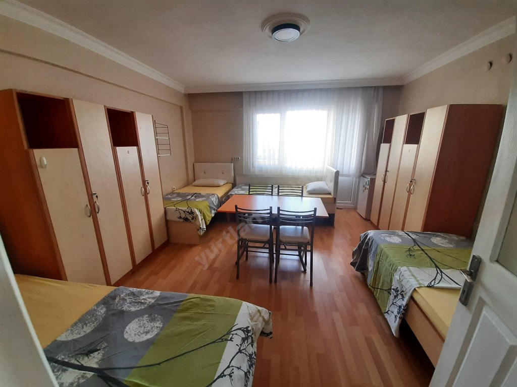 �zel Bornova Erkek ��renci Yurdu