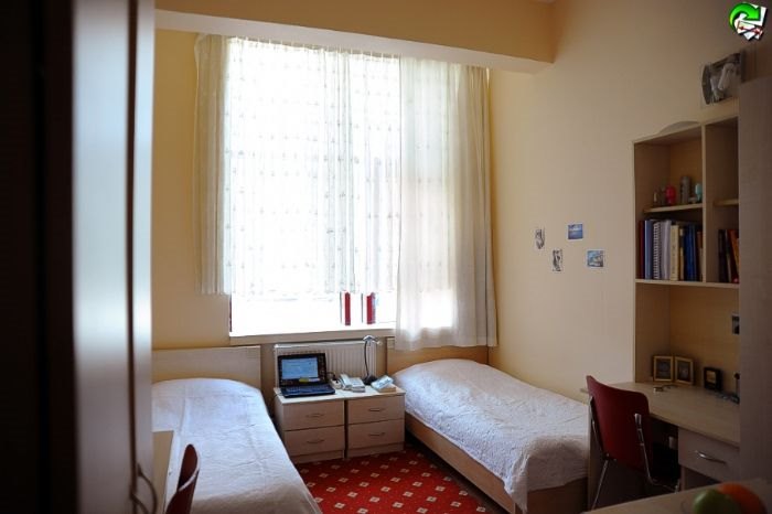 �zel Mevhibe �n�n� K�z ��renci Yurdu