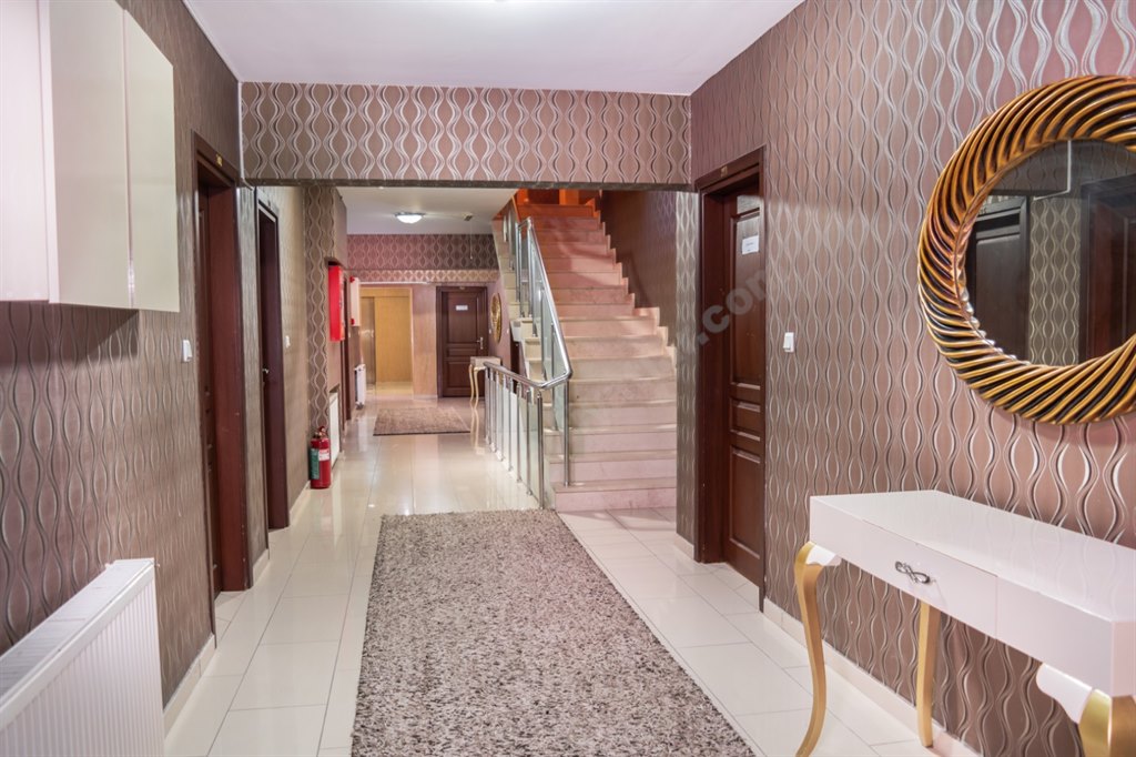 Cevahir K�z ��renci Yurdu - �� Mekan