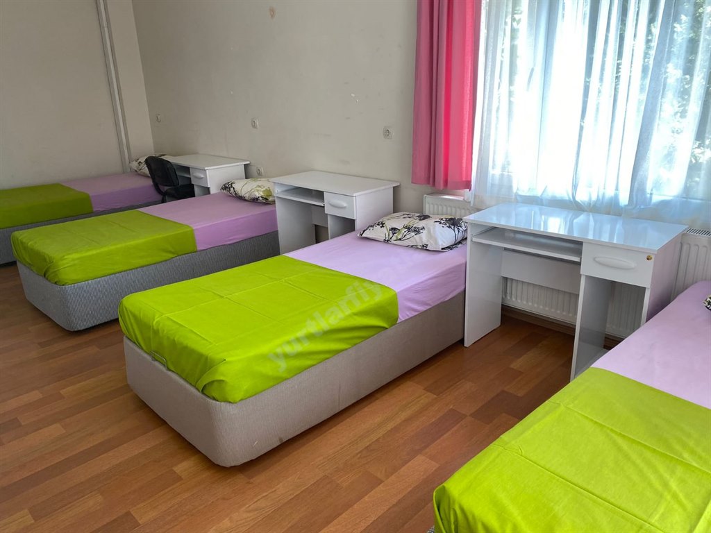 Bornova Villa K�z Yurdu