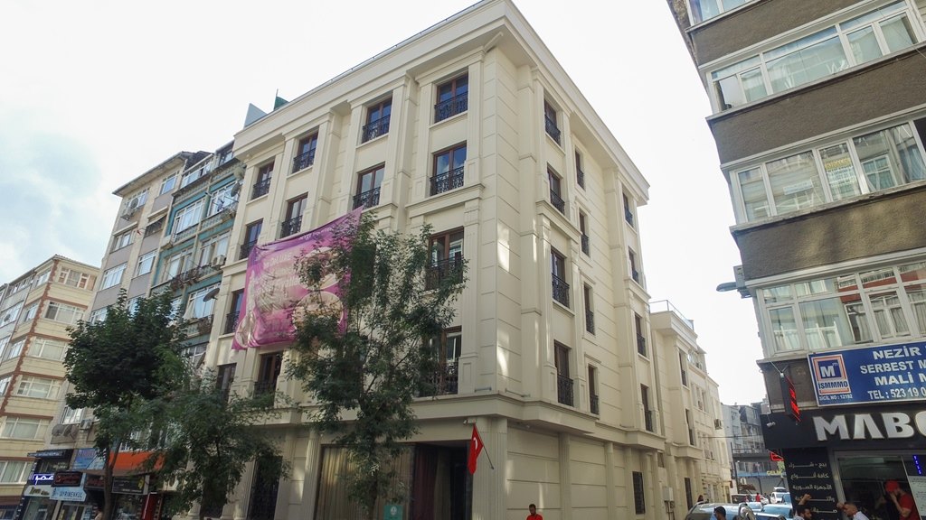 Sabiha Hanżm - Kżztažż Kżz Öšrenci Yurdu