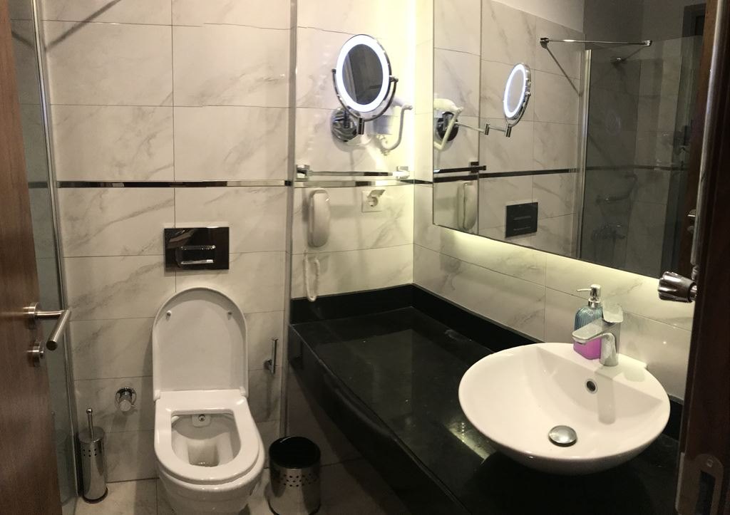 Sabiha Hanżm - Kżztažż Kżz Öšrenci Yurdu