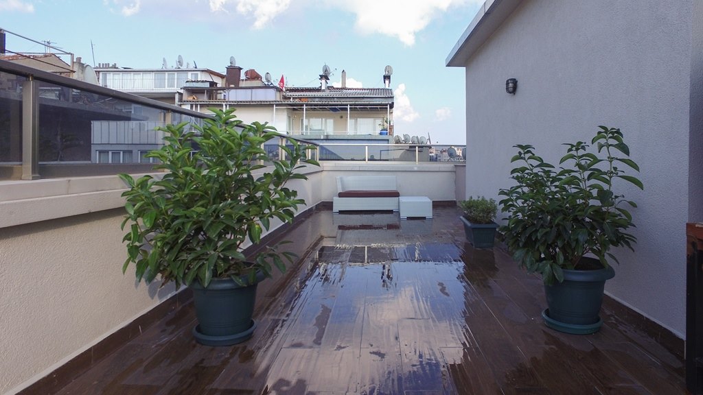 Sabiha Hanżm - Kżztažż Kżz Öšrenci Yurdu