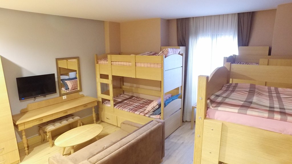 Sabiha Haným - Kýztaţý Kýz Öđrenci Yurdu