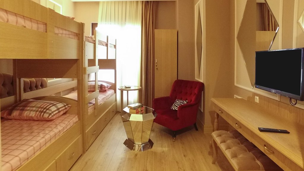 Sabiha Haným - Kýztaţý Kýz Öđrenci Yurdu