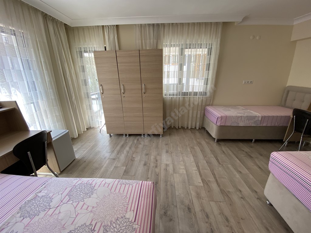 ��nar K�z Yurdu B Blok