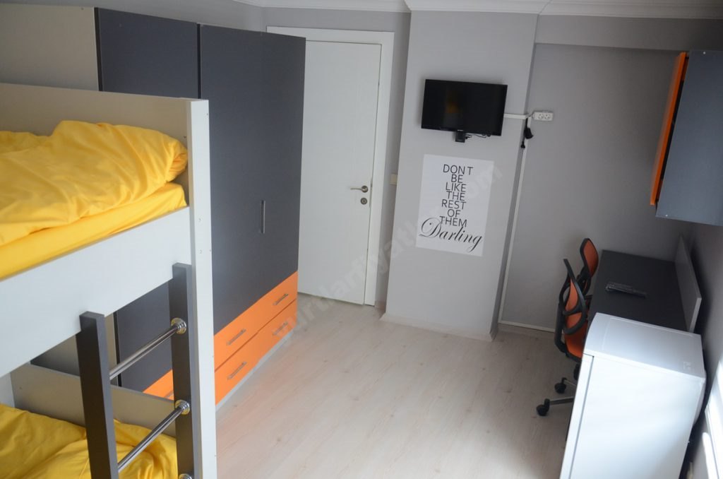 bekar kadınlar la factoria squat asistanı ne demek