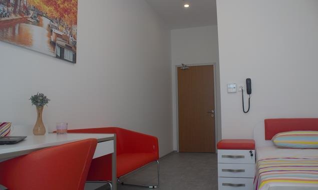 Sabiha Hanưm - Maltepe Kưz Öđrenci Yurdu