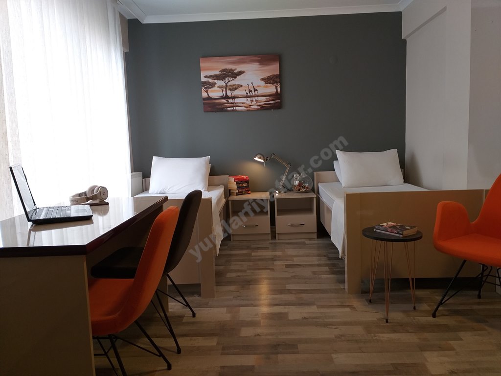 �zel Sandal K�z ��renci Yurdu