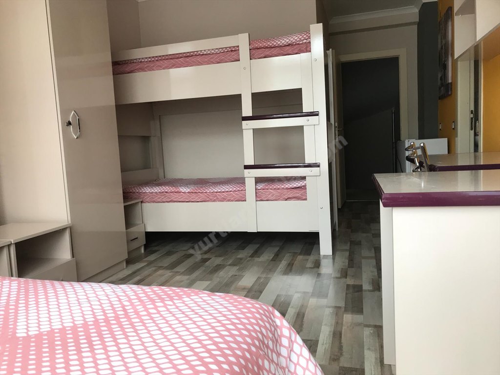 �zel Sandal K�z ��renci Yurdu