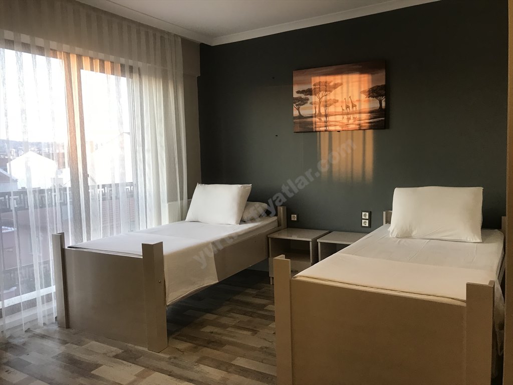 �zel Sandal K�z ��renci Yurdu