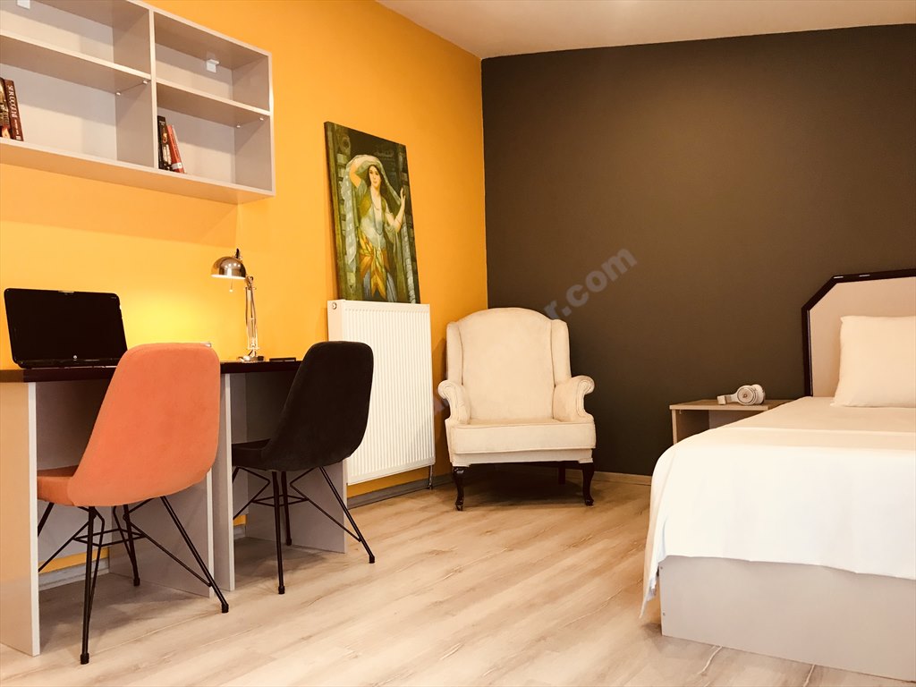 �zel Sandal K�z ��renci Yurdu