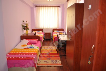 Ak�a K�z ��renci Yurdu