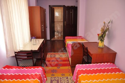 Ak�a K�z ��renci Yurdu