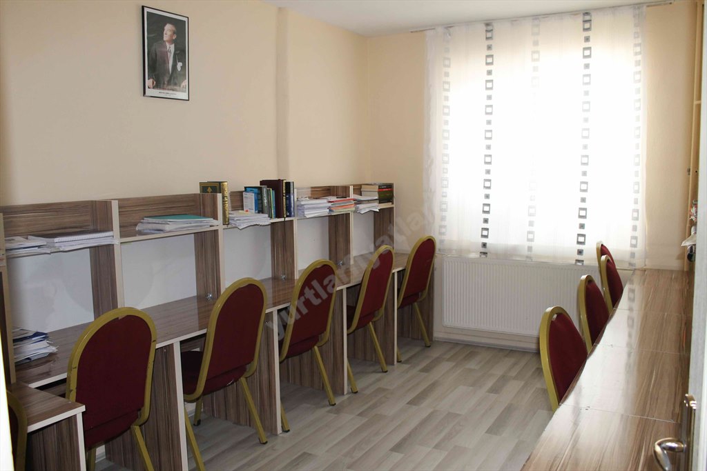 Osman M�nevver Nevin Kaya Erkek ��renci Yurdu