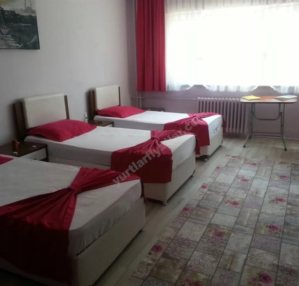 Ay Peri K�z ��renci Yurdu - 3 Ki�ilik Oda
