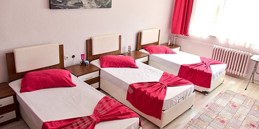 Ay Peri K�z ��renci Yurdu - 3 Ki�ilik Oda