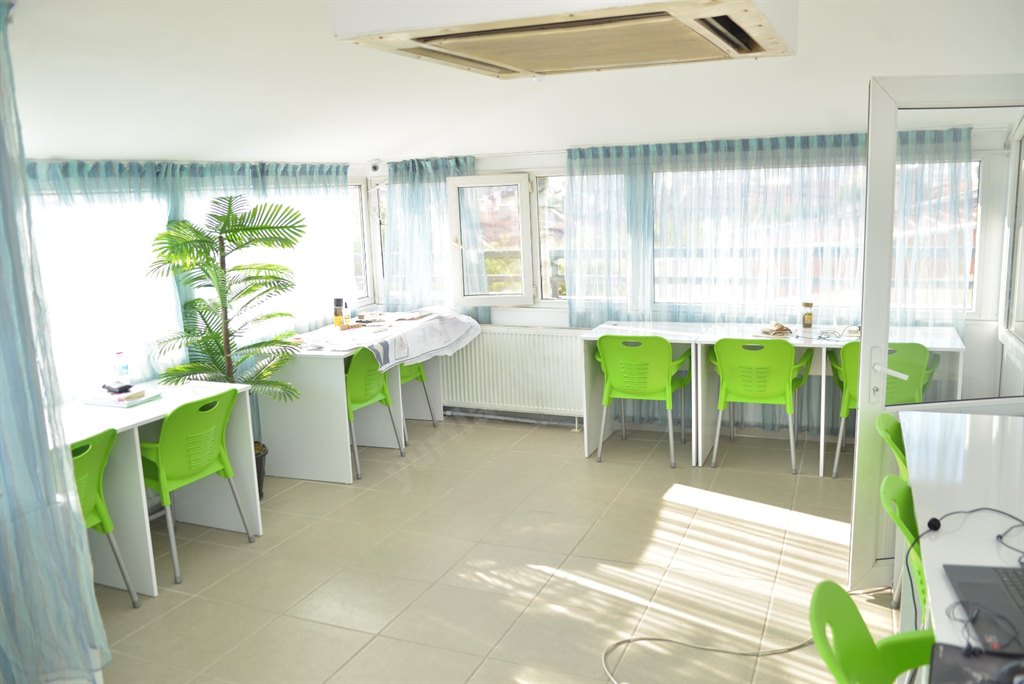 Bah�elievler Erkek ��renci Yurdu - Et�t Odas�