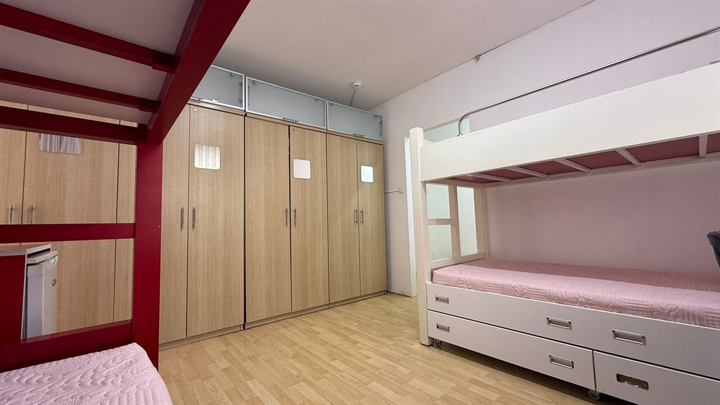 Alk�n K�z Yurdu - Bah�elievler - 4 Ki�ilik Oda