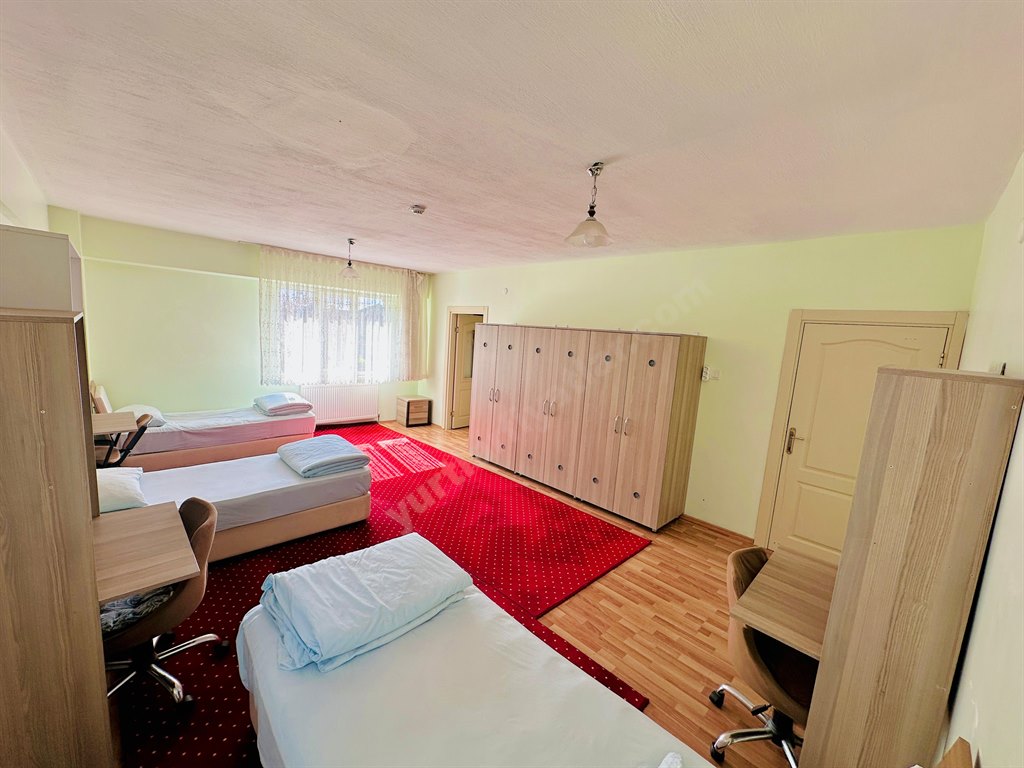 Alt�noluk Erkek ��renci Yurdu