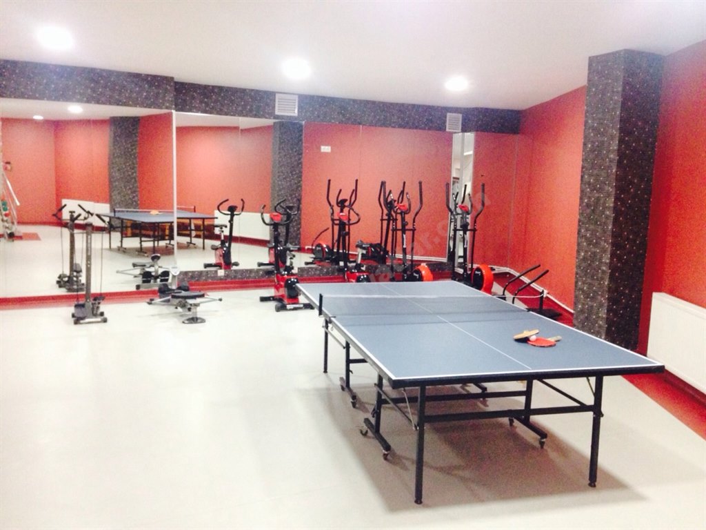 Avc�lar Emr K�z ��renci Yurdu - Masa Tenisi