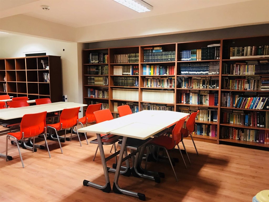 �zel G�m��su K�z ��renci Yurdu