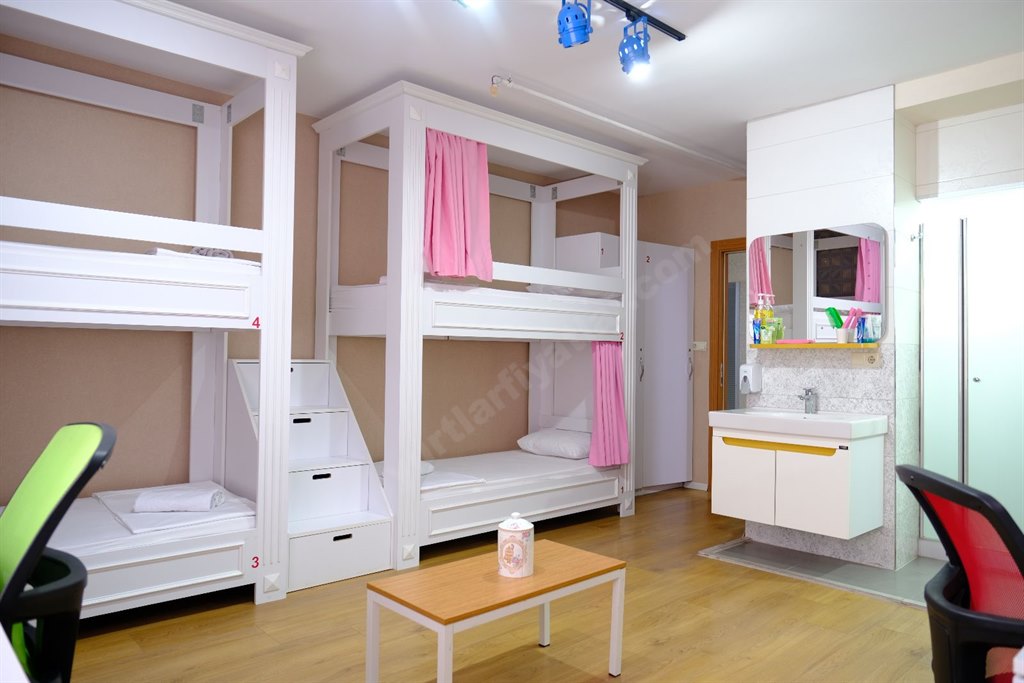 Campucity Mecidiyek�y K�z ��renci Yurdu