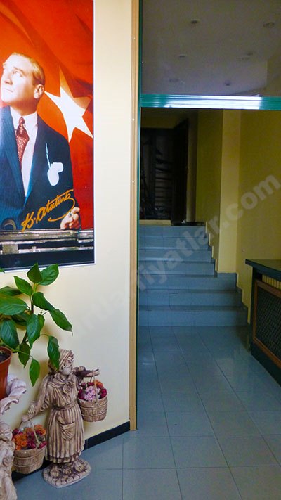 Kad�k�y Ata K�z ��renci Yurdu 