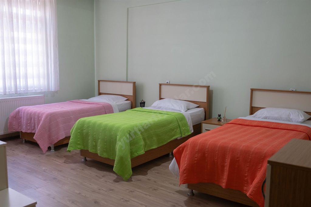 Fidan K�z ��renci Yurdu - 3 Ki�ilik Oda