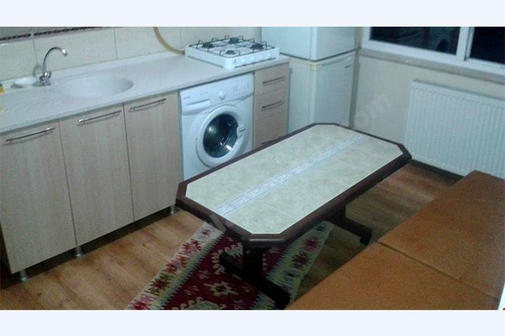 Menek�e Erkek ��renci Evi