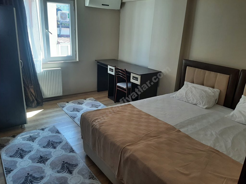 Menek�e Erkek ��renci Evi