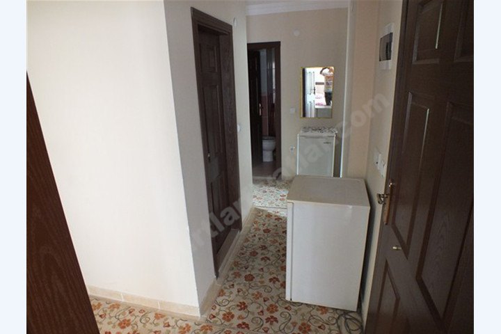 Menek�e Erkek ��renci Evi