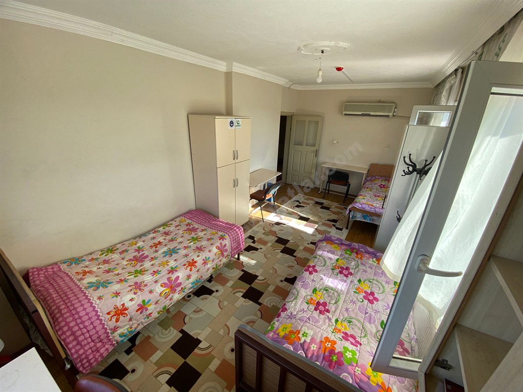 Marifet Osmaniye Erkek ��renci Yurdu