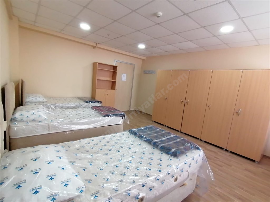 �nsan Vakf� Maltepe K�z Yurdu