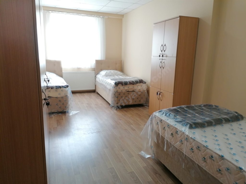 �nsan Vakf� Maltepe K�z Yurdu