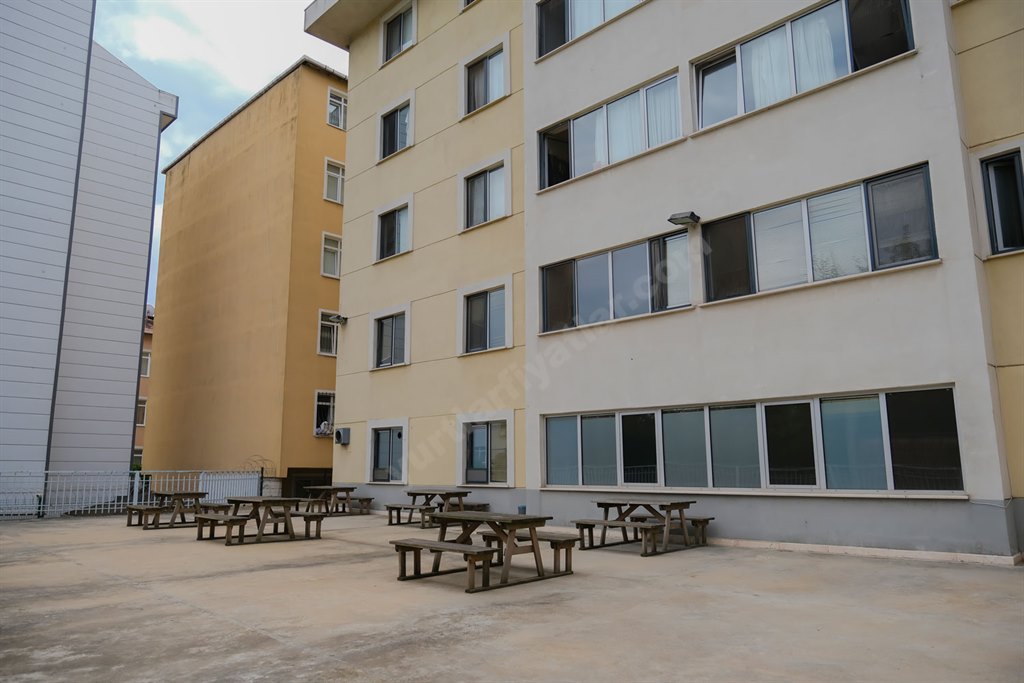 �nsan Vakf� Ihlamurkuyu K�z Yurdu