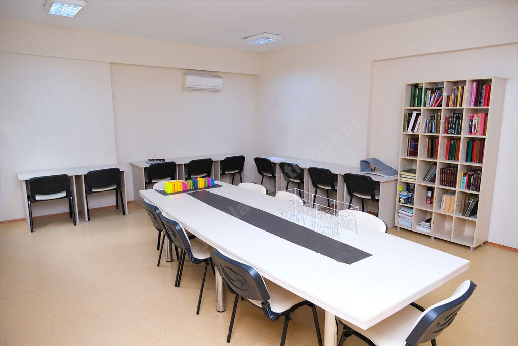 �nsan Vakf� Ihlamurkuyu K�z Yurdu