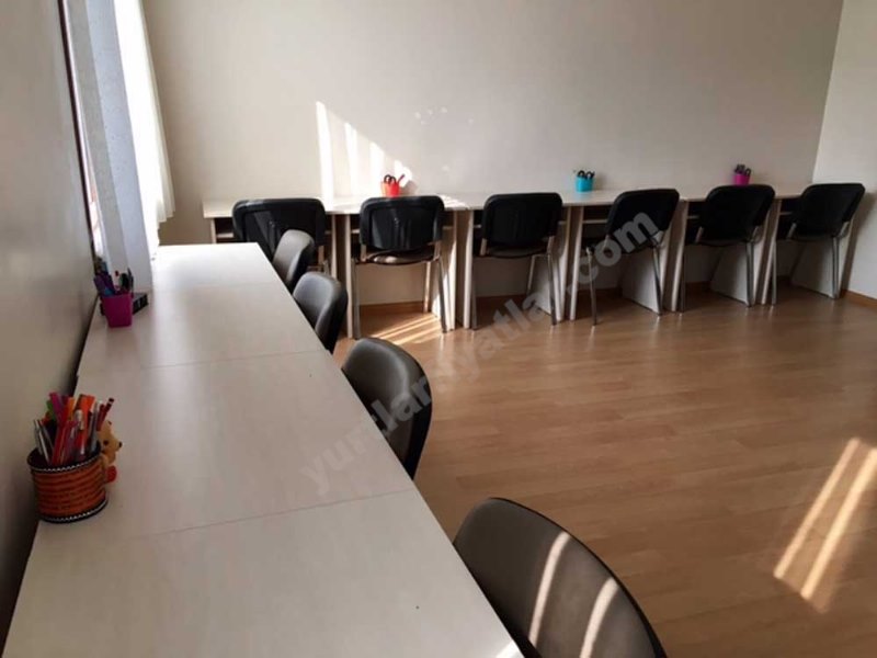 �nsan Vakf� Bah�elievler K�z Yurdu