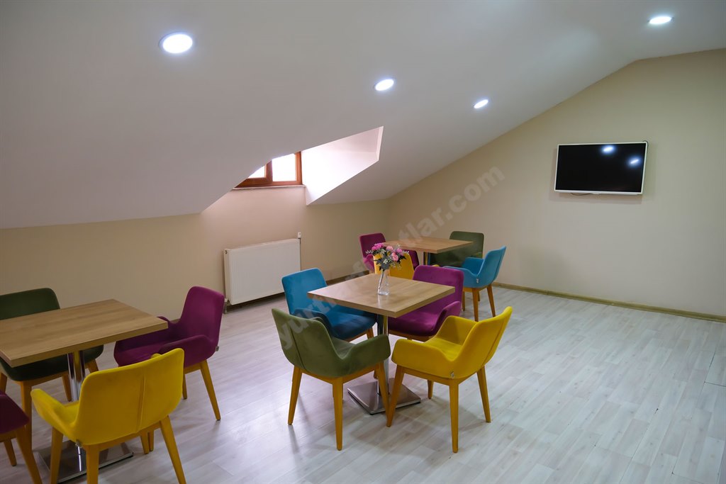 �nsan Vakf� Bah�elievler K�z Yurdu