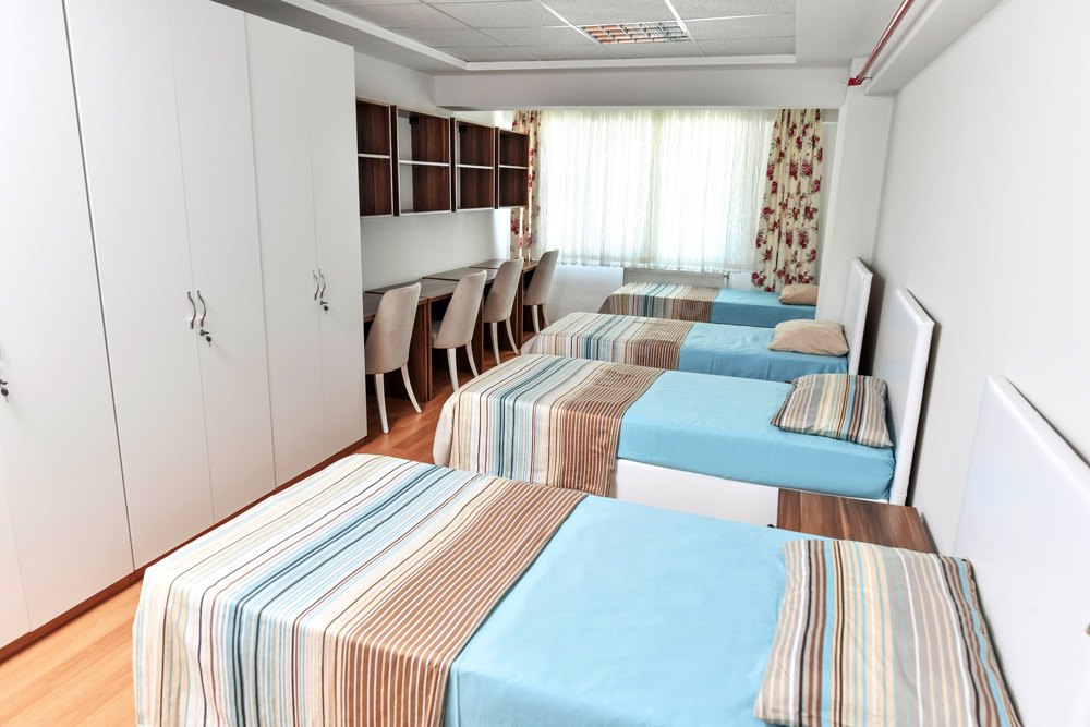�nsan Vakf� Bornova K�z Yurdu