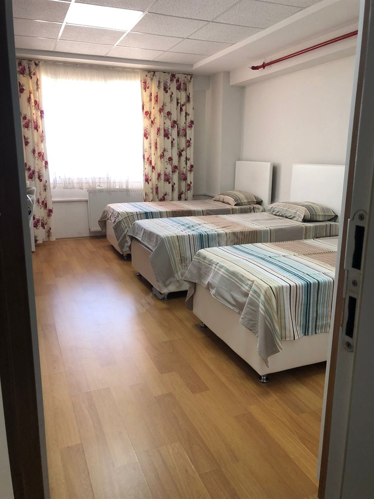 �nsan Vakf� Bornova K�z Yurdu