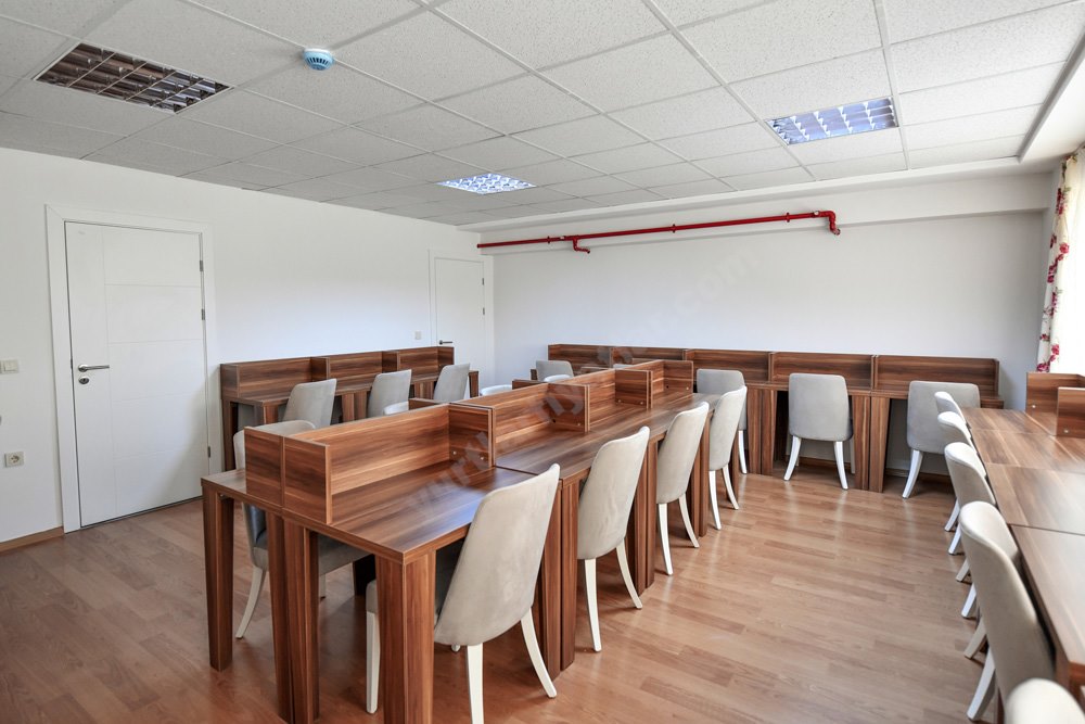 �nsan Vakf� Bornova K�z Yurdu