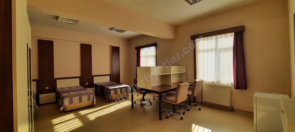 �nsan Vakf� S�heyla S�tk� Alp K�z Yurdu