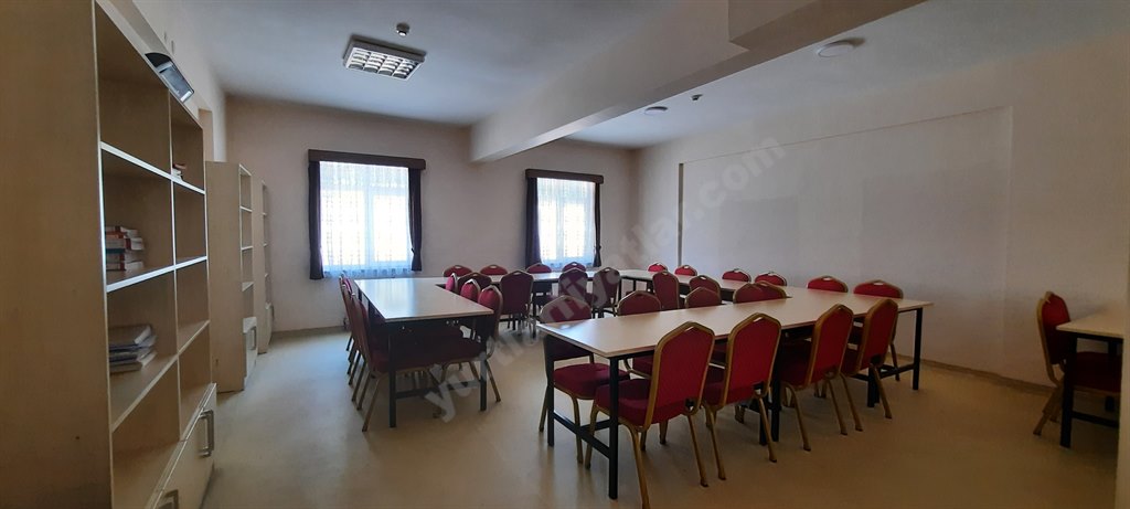 �nsan Vakf� S�heyla S�tk� Alp K�z Yurdu