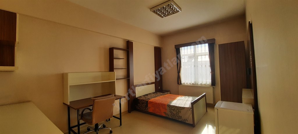 �nsan Vakf� S�heyla S�tk� Alp K�z Yurdu